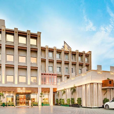 Hotel Home In By Amrik Sukhdev Sonipat Exterior foto