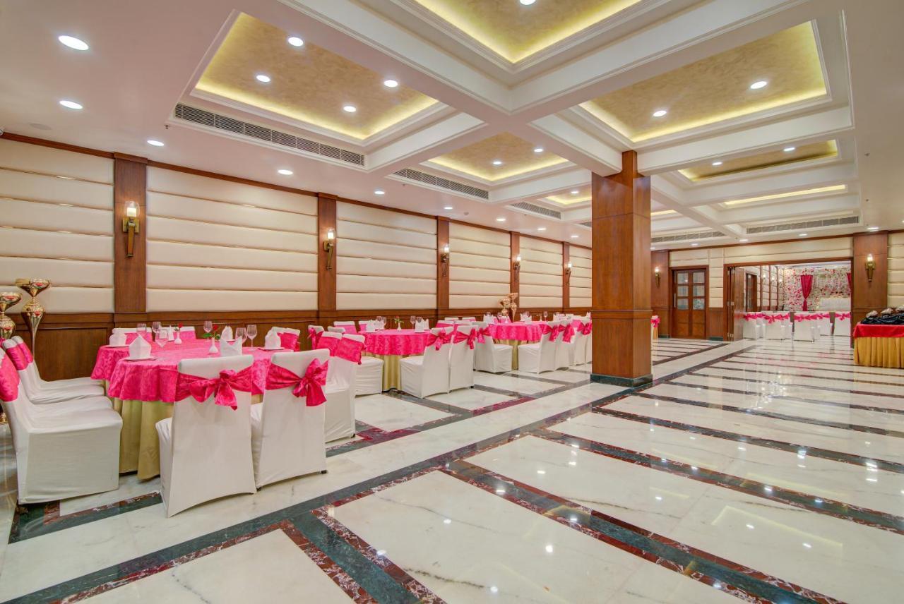 Hotel Home In By Amrik Sukhdev Sonipat Exterior foto