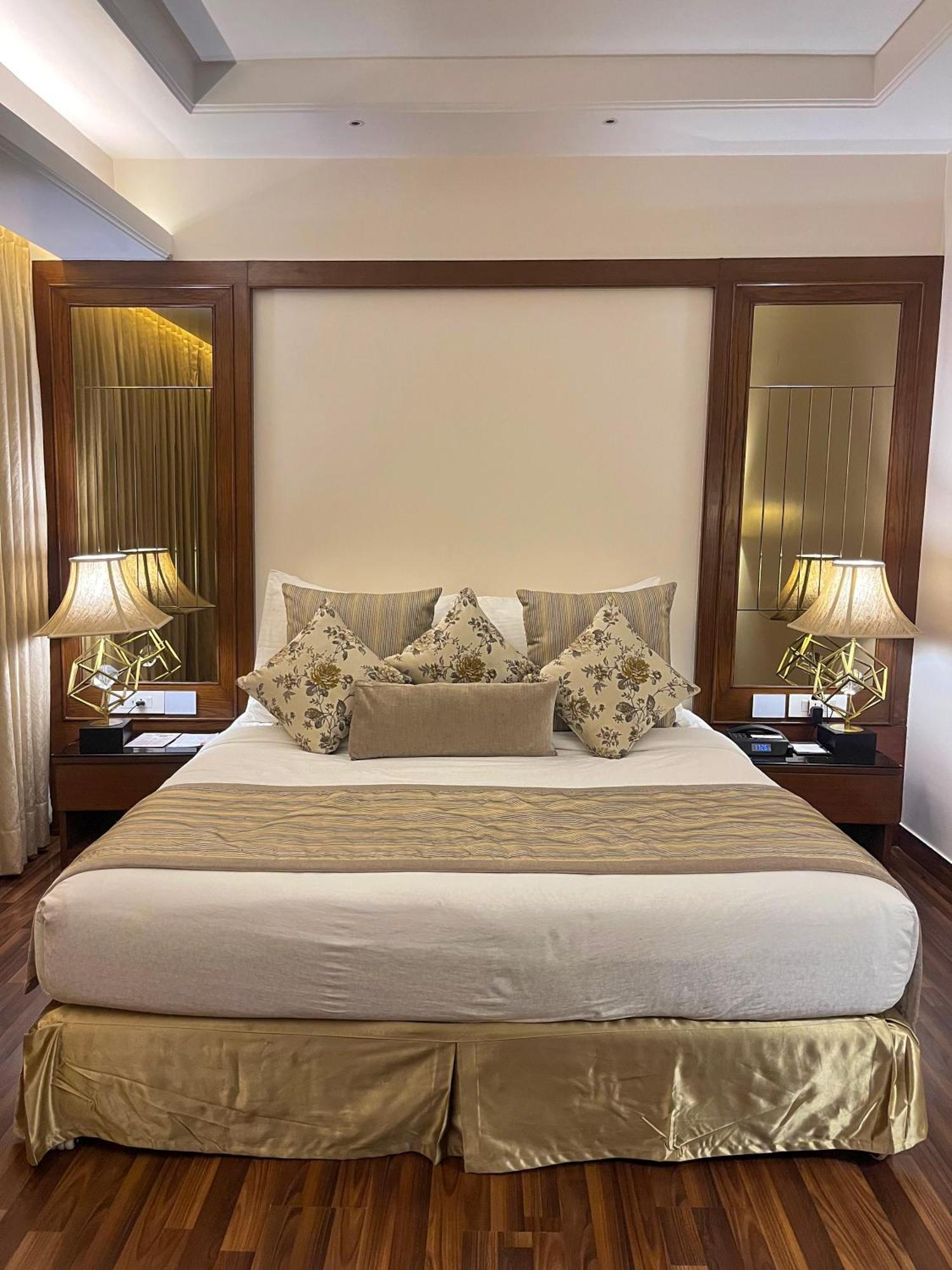 Hotel Home In By Amrik Sukhdev Sonipat Exterior foto